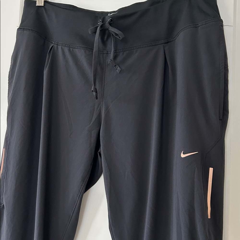 Nike Dri Fit Cropped Jogger Run Pants Lrg w MEASUREMENTS Reflectors, Pockets